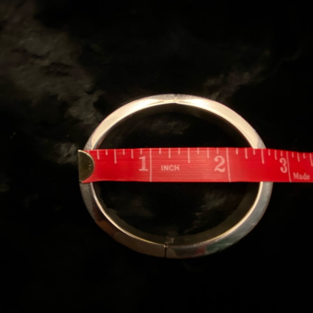 Swarovski Bangle Bracelet STUNNING SILVER - Picture 5 of 8